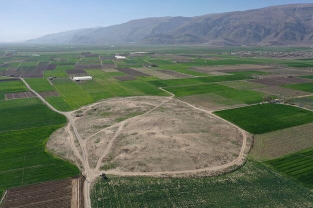کشفیات جدید باستان‌شناسی در تُل قلعه مرودشت 1