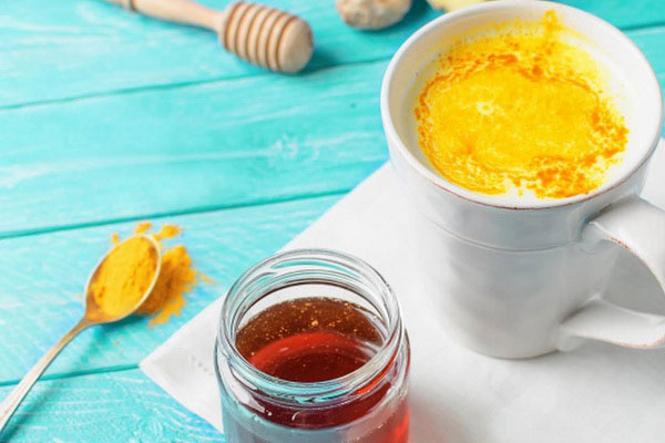 طرز تهیه معجون شیر و زردچوبه 2