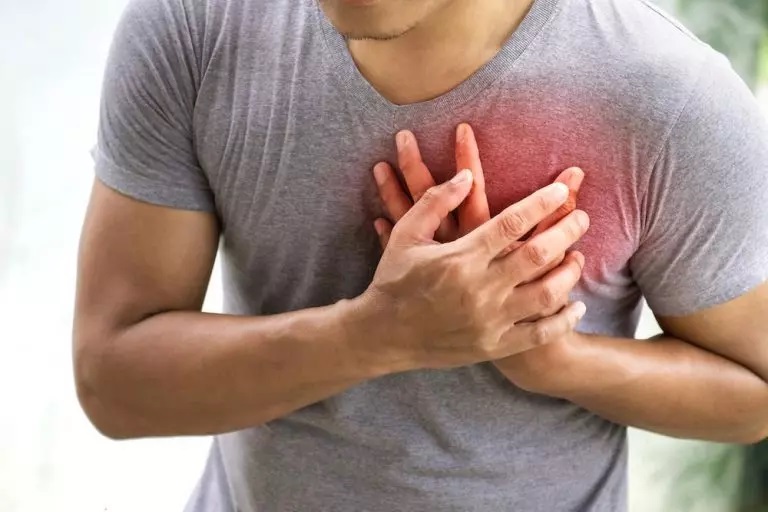 حمله قلبی یا انفارکتوس میوکارد