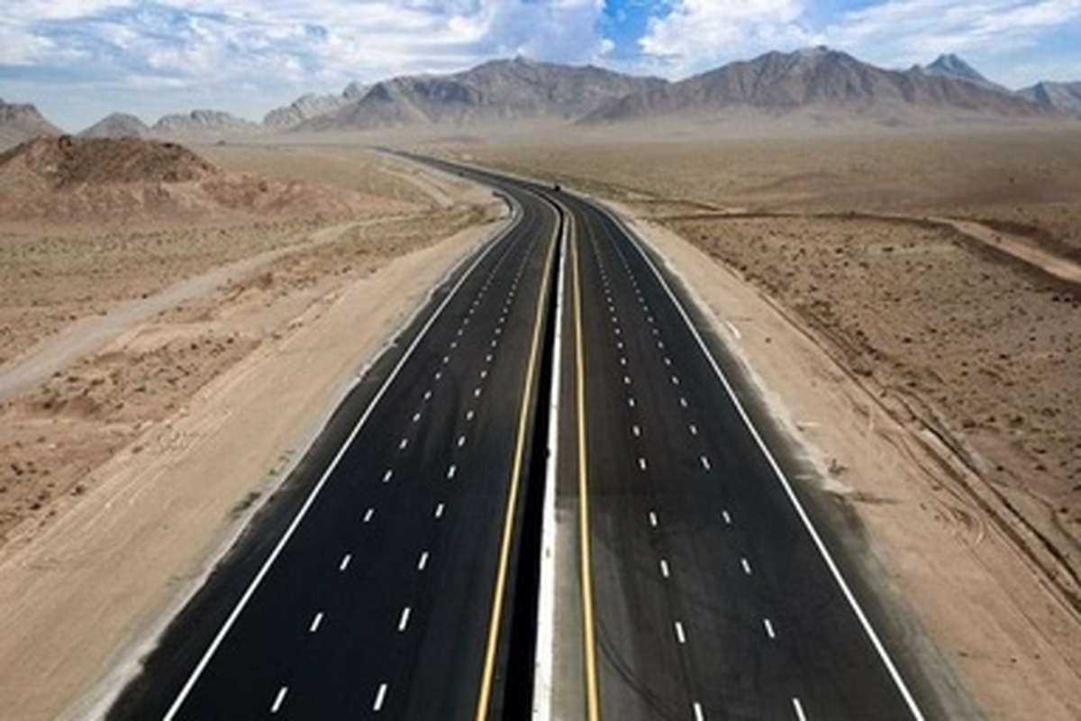 نامه نماینده شیراز و زرقان به رئیس جمهور؛ افتتاح زودهنگام آزاد راه شیراز_ اصفهان بدون استاندارهای لازم، به مردم صدمه میزند