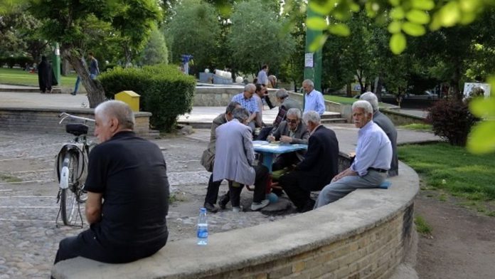 وام بازنشستگان بالای 70 سال