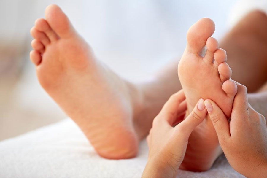 soles feet massage
