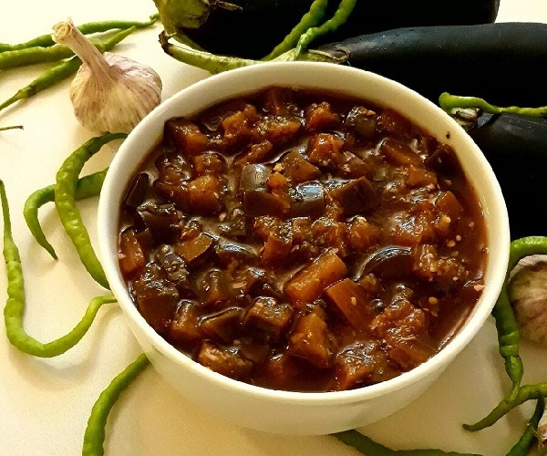 ترشی بادمجان با رب انار و زرشک