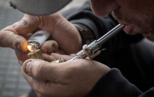 ۱۰ تا از بدترین انواع اعتیادها که ترک کردن آن‌ها واقعا دشوار است