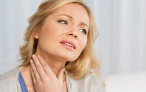 علت احساس گیر کردن چیزی در گلو چیست؟