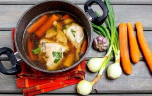 طرز تهیه آبگوشت هویج ، غذای سنتی قم که از خوردنش سیر نمی شوید