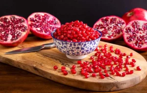 ۶ روش کاربردی تشخیص انار خوب و قرمز برای شب یلدا