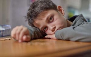 علائم افسردگی در کودکان که والدین حتما باید بدانند