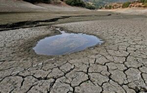 چرا در استان فارس برخلاف پیش بینی هواشناسی باران نمی‌بارد؟