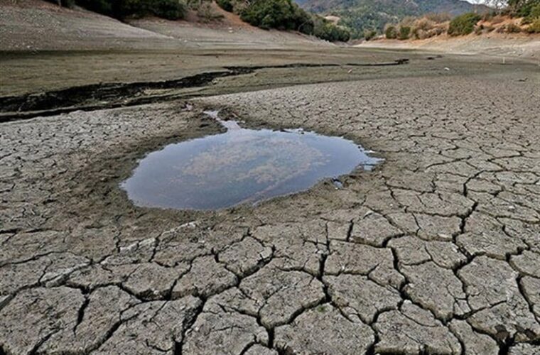 چرا در استان فارس برخلاف پیش بینی هواشناسی باران نمی‌بارد؟