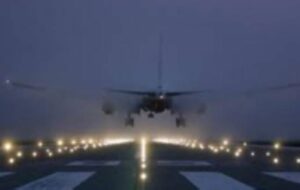 ناتوانی سازمان هواشناسی که هواپیما نمی‌تواند با دید کم فرود بیاید!