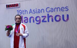 قدردانی پرافتخارترین بانوی ورزشکار استان فارس در آسیا از بانک قرض الحسنه مهر ایران