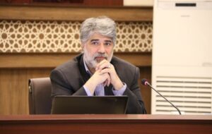 چرا سوال از شهردار شیراز به جلسه خصوصی موکول شد ؟ مردم نامحرم اند؟