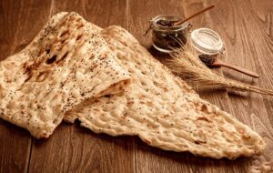 تاریخچه نان سنگک و خواص جالب آن که نباید سوختگی داشته باشد