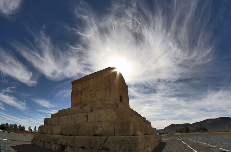 آسمان استان فارس بارانی می شود/ پیش بینی ۵ روزه هواشناسی تا ۱۴۰۲/۰۹/۲۵