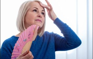 آنچه باید راجع به گرگرفتگی پساقاعدگی باید بدانید