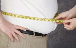 ۱۲ علت مهمی که باعث آب نشدن شکم و پهلو می شود