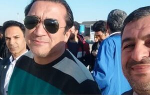 گیر دادن یک خبرنگار به خداداد عزیزی ، حمید ماهی صفت و فرزاد حسنی در فرودگاه لامرد+فیلم