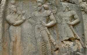 لحظه عاشقانه‌‌ پادشاه ساسانی با شهبانوی ایرانشهر در چنارشاهیجان !