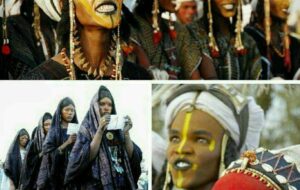 مردان این منطقه برای جذب زنان آرایش و عشوه می‌کنند+ عکس