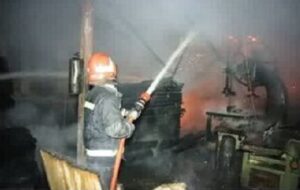 کارگاه نجاری در خیابان همایون شیراز در آتش سوخت