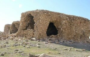 روزگار تلخ آتشکده پرآوازه ساسانی «کهنارو» در فیروز آباد که در حال تخریب است