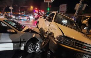 ببینید | اقدام باورنکردنی راننده بعد از تصادف در خیابان