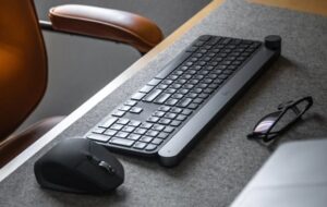 دلایل روشن شدن کامپیوتر به صورت خودکار و روش رفع آن