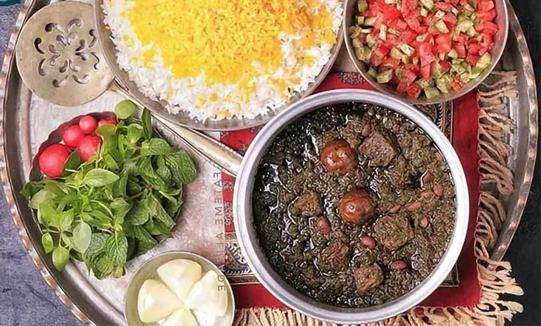 قورمه سبزی