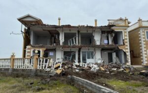 ویلای ۱۴۰ میلیارد تومانی خارج از طرح هادی تخریب شد + عکس