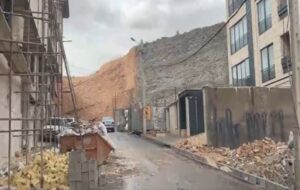 تصاویری دبش از کوه خواری در شهرک آرین شیراز