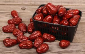 ۴ شیوه ساده برای تشخیص عناب تازه