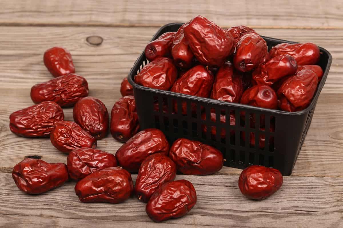 4 شیوه ساده برای تشخیص عناب تازه 1 روش تشخیص عناب تازه