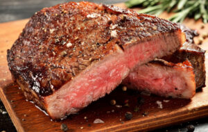 آسیب و مشکلاتی که خوردن زیاد گوشت به بدن وارد می کند