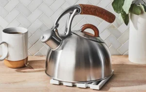 ترفندهایی کاربردی برای از بین بردن رسوبات کتری یا سماور