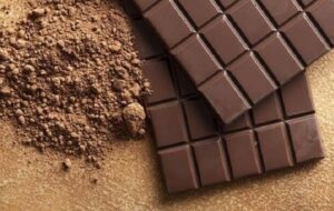 ترفندهای عالی برای پاک کردن لکه شکلات و کاکائو از انواع سطوح