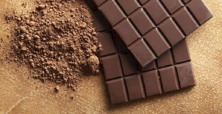 ترفندهای عالی برای پاک کردن لکه شکلات و کاکائو از انواع سطوح