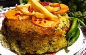 فیلم|آموزش طرز تهیه ته چین فیروزکوهی غذایی بسیار خوشمزه و خوش‌رنگ