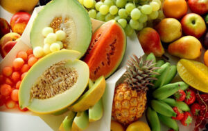 بهترین استفاده از میوه های له شده و مانده در یخچال