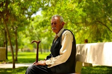 بارنشستگان بخوانند