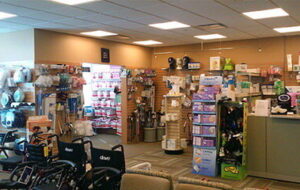 فروشگاه کالای پزشکی در شیراز که جنس قاچاق میفروخت جریمه شد