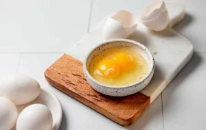 با تخم مرغ تاریخ مصرف گذشته موجود در یخچال چکار کنیم؟