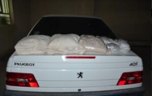 ناکامی راننده پژو سفید برای انتقال ۲۶۵ کیلو تریاک شیراز