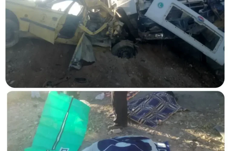 ۲ کشته و یک مجروح در تصادف کامیون و تاکسی در کمربندی شیراز +عکس