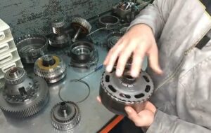 دلایل خرابی گیربکس مزدا ۳ نیو و تعمیر تخصصی در تهران