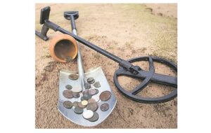 مصادره ۴ دستگاه گنج یاب پس از لو رفتن جویندگان عتیقه توسط مخبرین در مرودشت