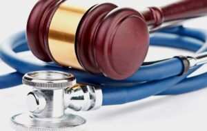 سرانجام شکایت یک بیمار از پزشک شیرازی که پول زیادی می گرفت !