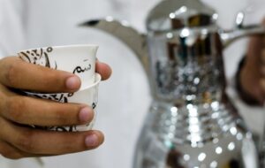 طرز تهیه قهوه عربی سُنتی در خانه که برای سلامتی واقعا مفید است