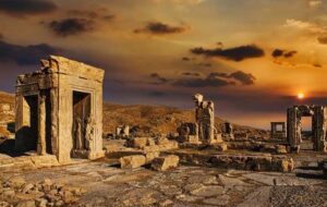 بارورسازی ابرها در فارس و پیدا شدن یک خارجی برای ساماندهی تخت جمشید/واگذار می شود؟!