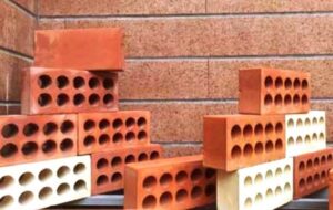 نقره داغ شدن نمایندگی فروش آجر در شیراز که شاکی هم به پولش رسید